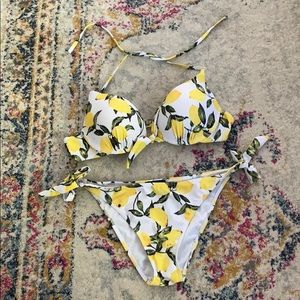 Lemon print bikini, push up top